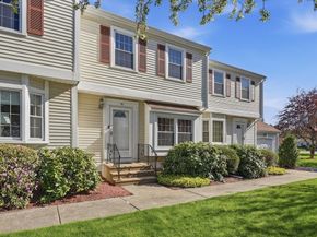 702 Heritage Lane 702, Auburn MA 01501