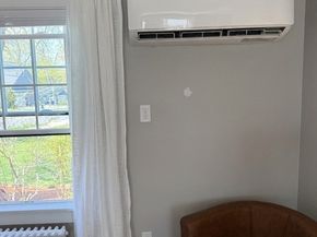 33 Pleasant St, Hopkinton MA 01748