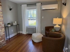 33 Pleasant St, Hopkinton MA 01748