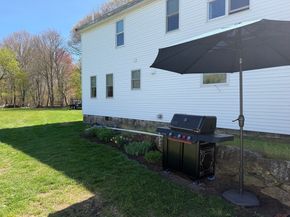 33 Pleasant St, Hopkinton MA 01748