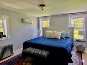 33 Pleasant St, Hopkinton MA 01748