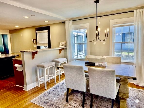 33 Pleasant St, Hopkinton MA 01748