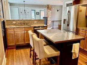 33 Pleasant St, Hopkinton MA 01748