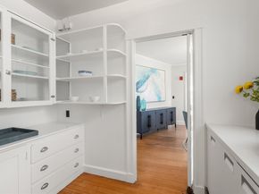 31 Linnaean Street 6, Cambridge MA 02138