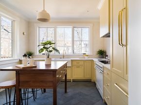 23 Ellery Street 23, Cambridge MA 02138