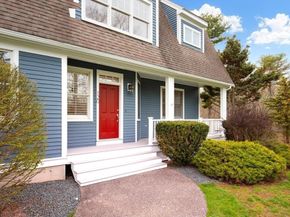 120 Cricket Ln, North Andover MA 01845