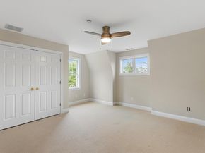 120 Cricket Ln, North Andover MA 01845
