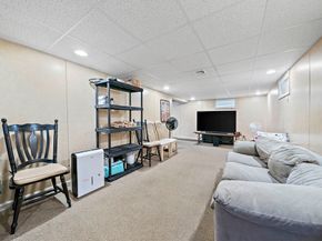 7 Oakwood Ave, Randolph MA 02368