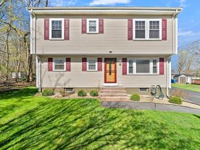 7 Oakwood Ave, Randolph MA 02368