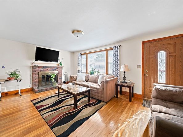 7 Oakwood Ave, Randolph MA 02368