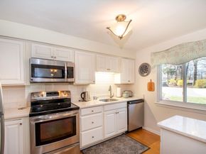 1 Beals Cove Rd C, Hingham MA 02043
