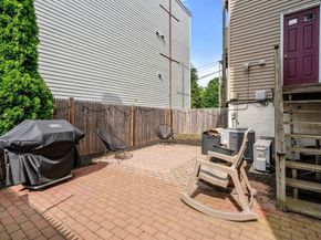 614 E 3rd St 1, Boston MA 02127