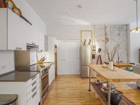 346-354 Congress St 106, Boston MA 02210