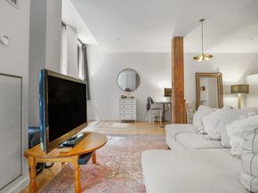 346-354 Congress St 106, Boston MA 02210