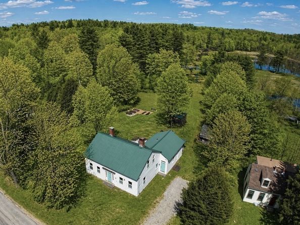 53 East Street, Petersham MA 01366