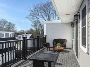 64 County Rd 1, Ipswich MA 01938