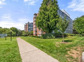 80 Park St 55, Brookline MA 02446