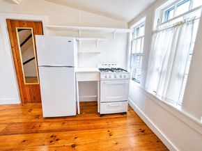31 Mugford St, Marblehead MA 01945