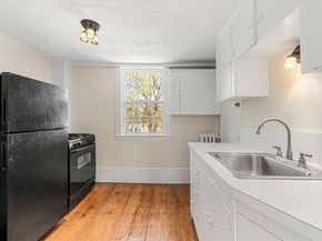 31 Mugford St, Marblehead MA 01945
