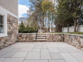 6 Revolutionary, Lexington MA 02421