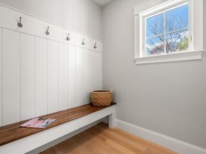 6 Revolutionary, Lexington MA 02421