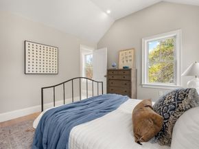 6 Revolutionary, Lexington MA 02421