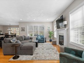 68 Princeton St 68, Holden MA 01522