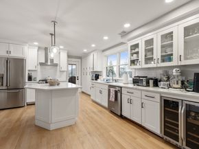 22 Carver Rd East 22, Watertown MA 02472