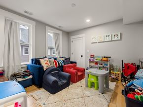 22 Carver Rd East 22, Watertown MA 02472