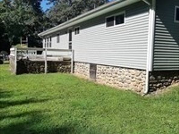 76 Hall Road, Sturbridge MA 01566