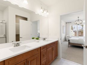 5 Peters Farm Way 405, Westborough MA 01581