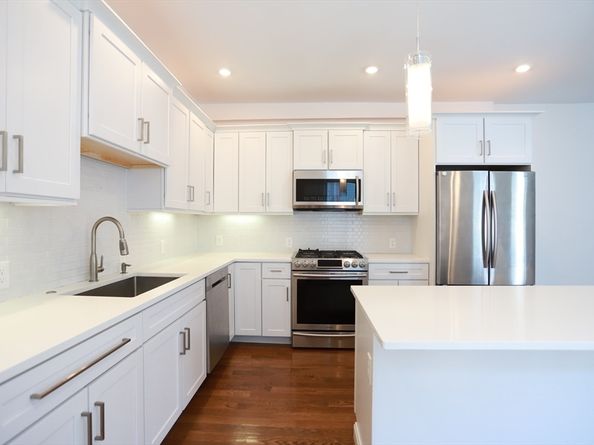 76 Flint St 1, Somerville MA 02145