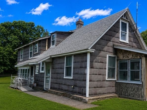 8 River Ave, Grafton MA 01560