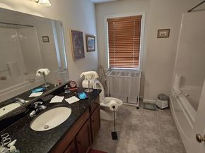 521 Hampton Way 521, Abington MA 02351
