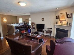 521 Hampton Way 521, Abington MA 02351