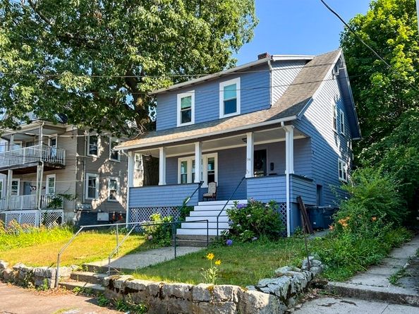 94 Town Hill St, Quincy MA 02169