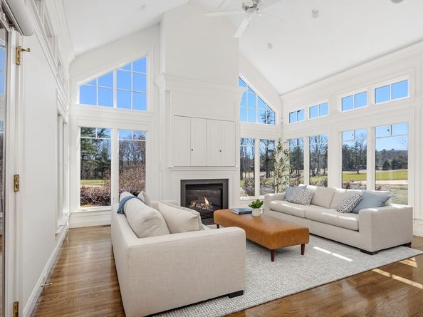 71 Clubhouse Drive, Hingham MA 02043