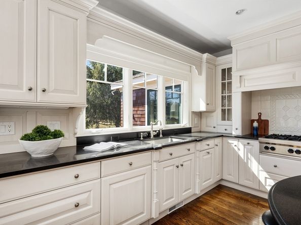 71 Clubhouse Drive, Hingham MA 02043