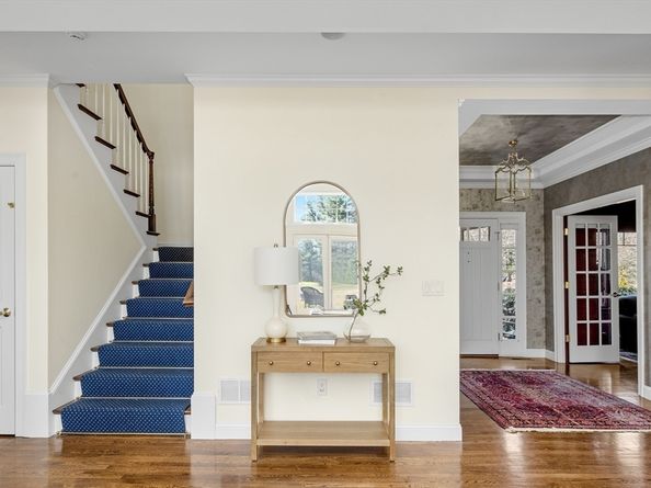 71 Clubhouse Drive, Hingham MA 02043