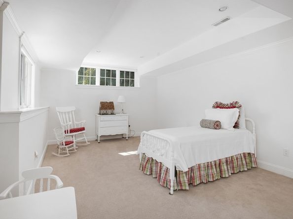 71 Clubhouse Drive, Hingham MA 02043