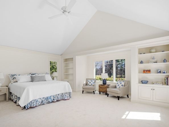 71 Clubhouse Drive, Hingham MA 02043