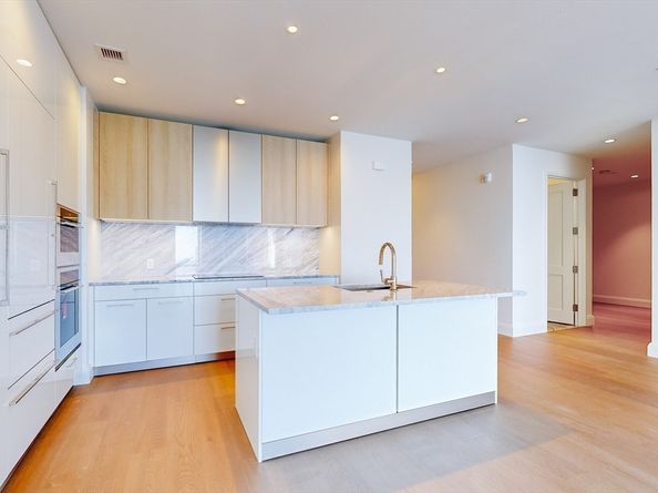 240 Devonshire Street 5011, Boston MA 02110