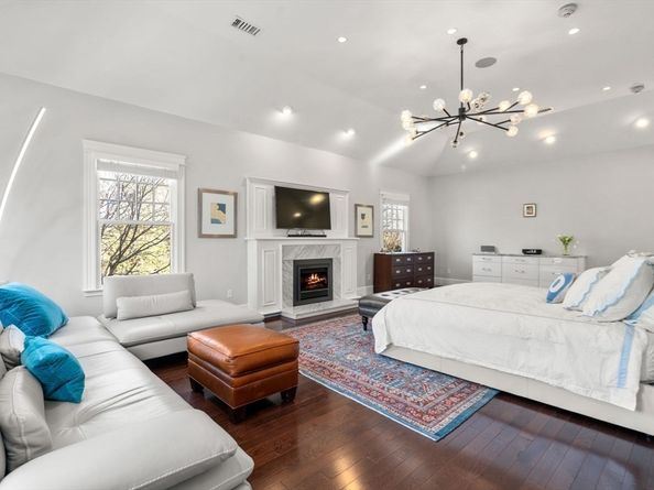 1 Edmunds Road, Wellesley MA 02481