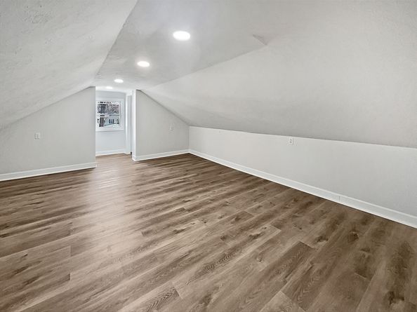 13 Victor Ave, Worcester MA 01603