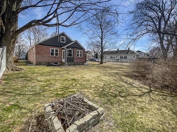 13 Victor Ave, Worcester MA 01603