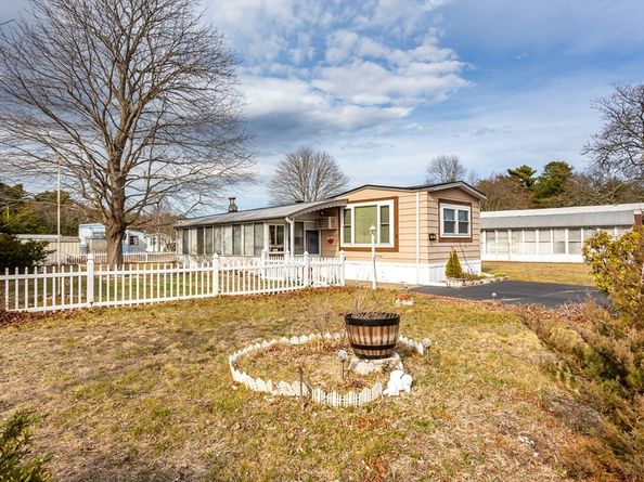 20 Madeline St, Wareham MA 02538