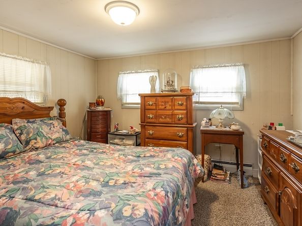 20 Madeline St, Wareham MA 02538