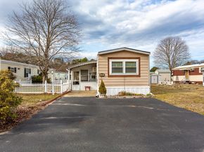 20 Madeline St, Wareham MA 02538