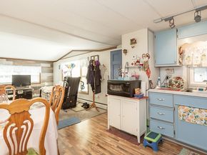 20 Madeline St, Wareham MA 02538