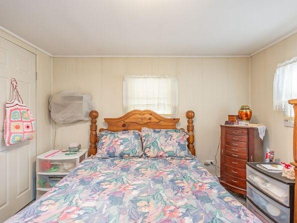 20 Madeline St, Wareham MA 02538